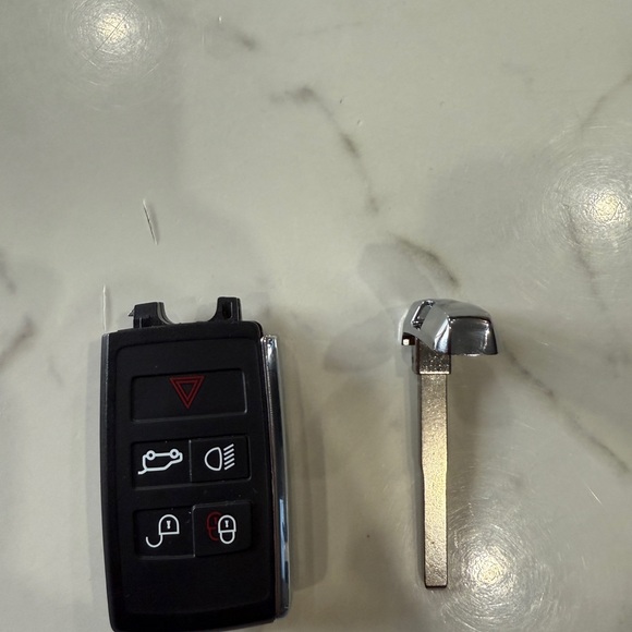 Range Rover Land Rover key530 p410 - Picture 3 of 3